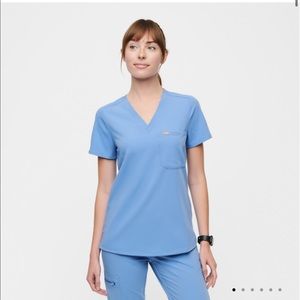 figs scrub top